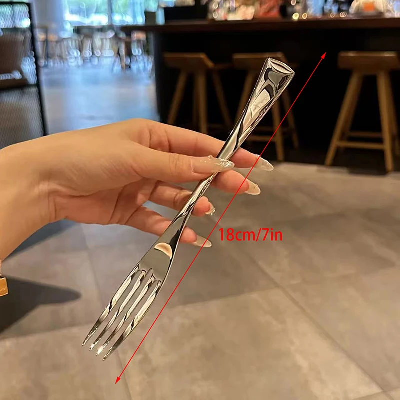 1Pcs Stainless Steel Dinner Fork Long Handle Table Forks Set Korean Cutlery Four Tine Salad Dessert Fruit Forks Kitchen