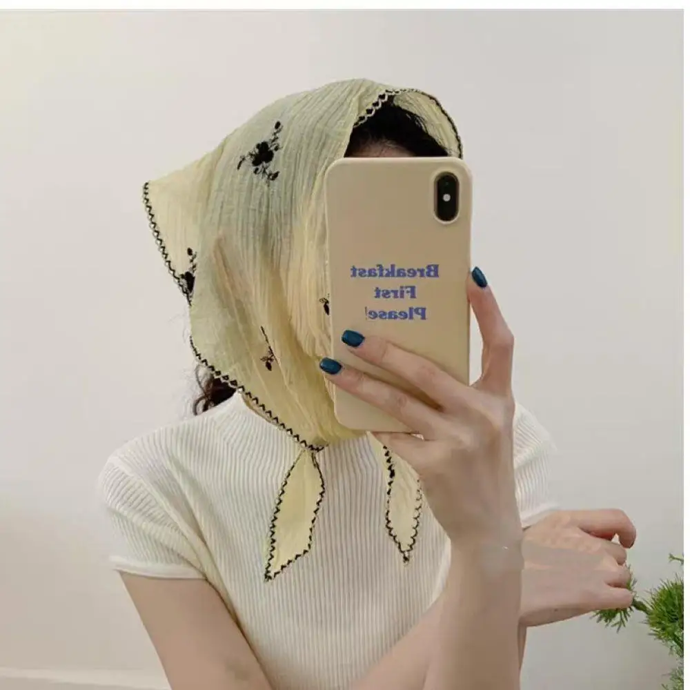 

New Elegant Cotton Linen Embroidered Headscarf Fashion Outdoor Sun Protection Head Neck Scarf Shawl Bohemia Triangular Headscarf
