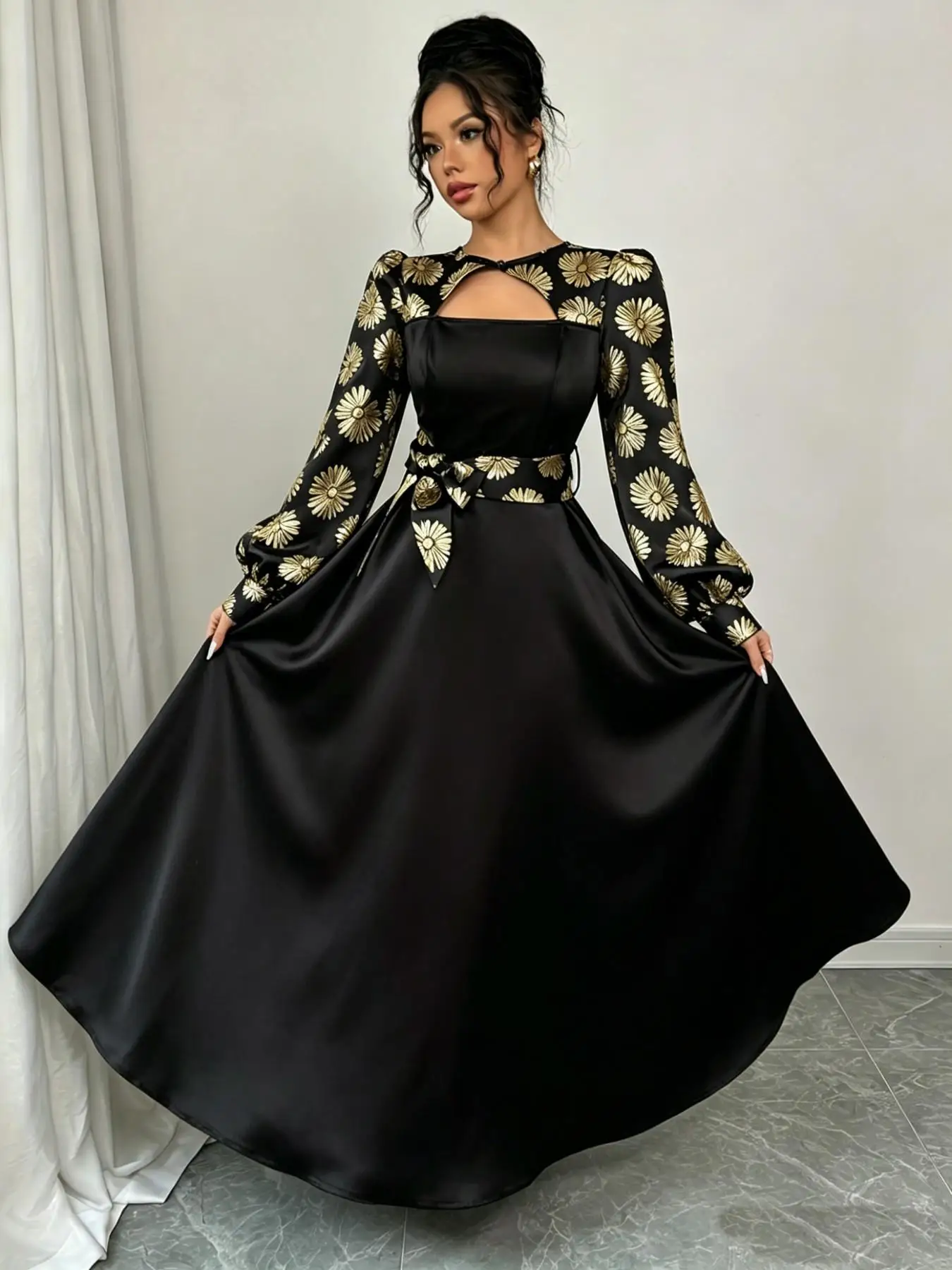 Goldenes Blumen-Abendkleid Luxuriöser Eleganter Stil mit Ausschnitt und Spitzenärmeln Glockenförmiger Satin-Körper Formelles Kleid für Festliche Anlässe – Detail 7