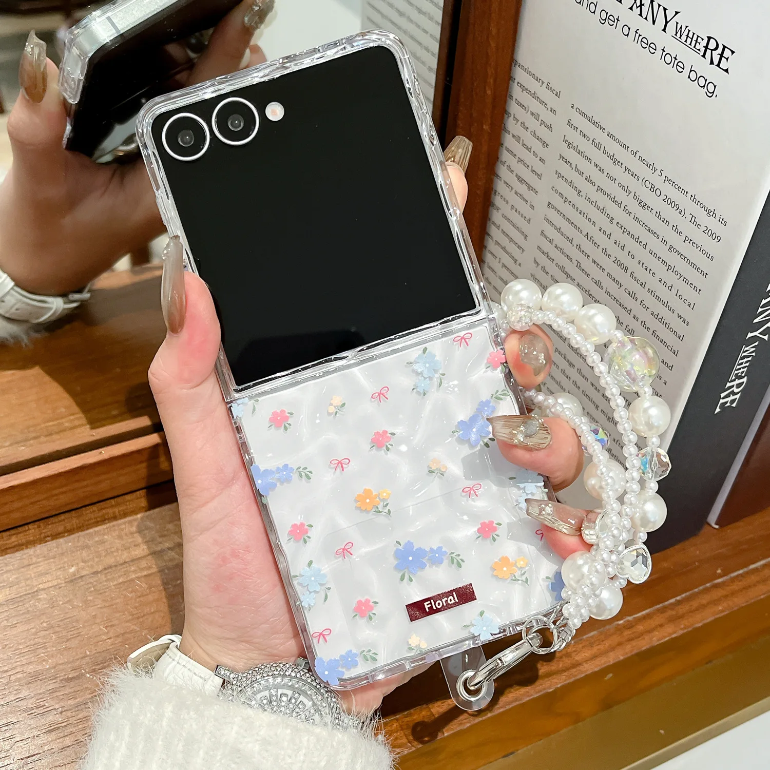 Z Flip6 ケース 透明 花柄 パールブレスレット 水波柄 耐衝撃カバー Z Flip3からZ Flip7まで対応