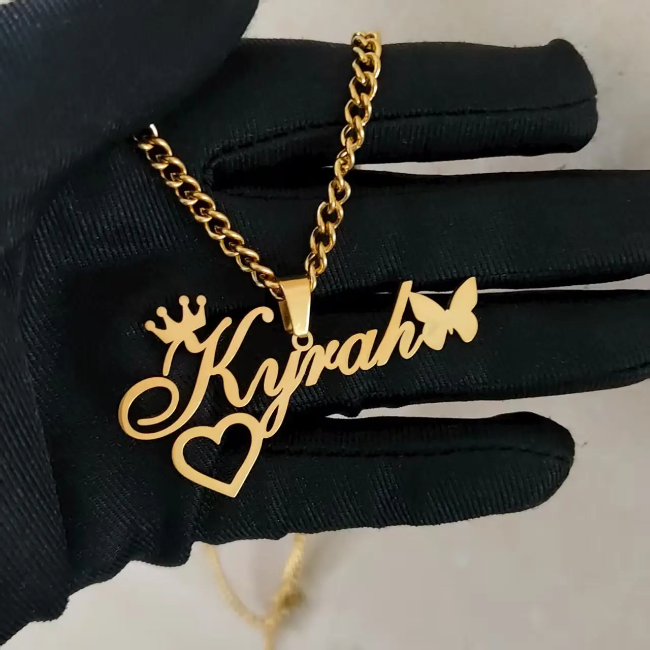 

DHQH Customized Name/Letter Necklace Personalized Letter/Name Nameplate Pendant Necklace Christmas Gift Shipping Not Included