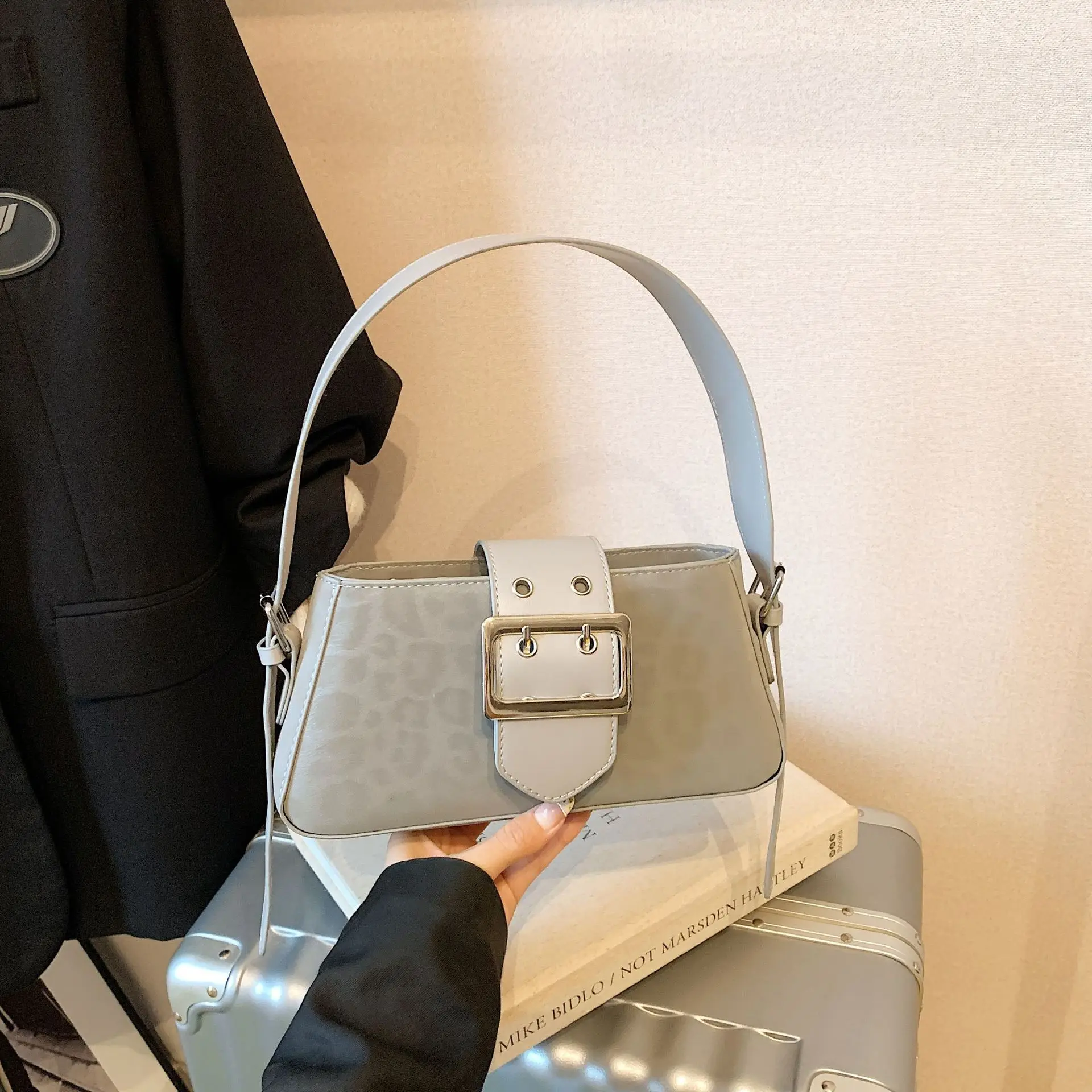 

2025 Leopard Print Square Bag, Niche Shoulder Purse for Women, Minimalist Crossbody Tote, Luxe Day to Night Bag, Textured Sling