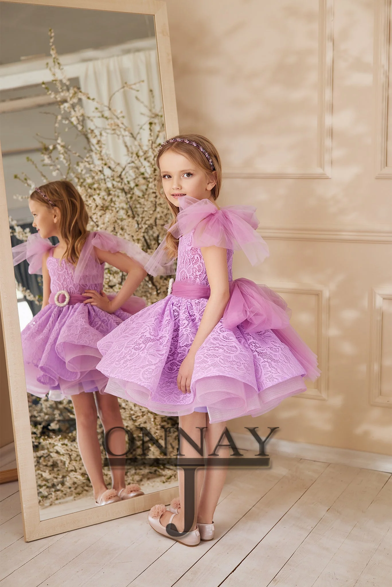 Maßgeschneidertes geschwollenes Spitzen-Blumenmädchenkleid für Baby, Schleife hinten, Festzug, Kinder, Hochzeit, Party, Kommunion, Robe de Demoiselle für Mädchen