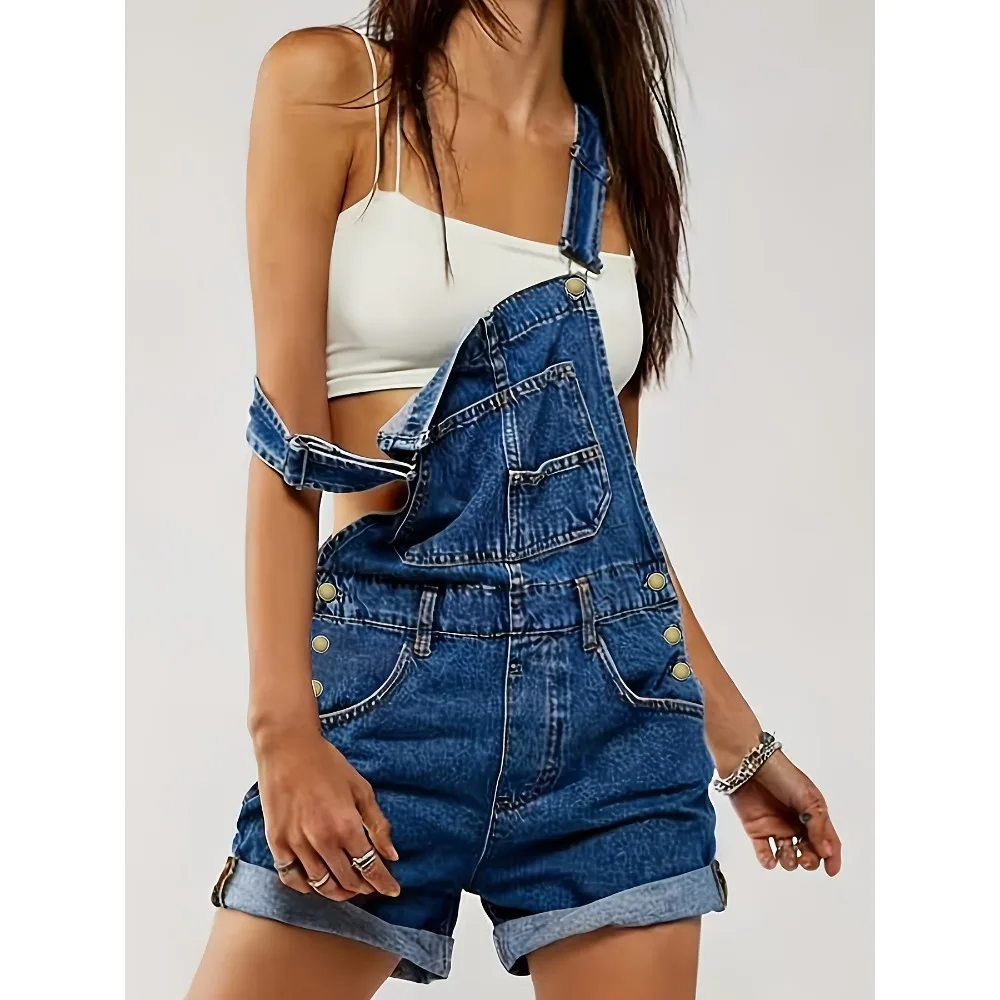 Ladies retro blue denim suspenders and shorts, stylish and personalized, slim and versatile and slim.