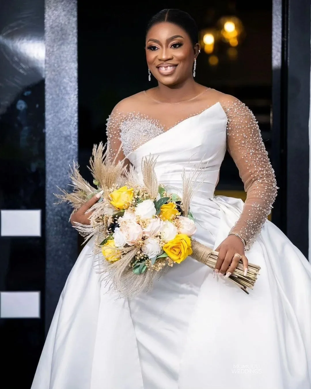 

Customize Overskirt Wedding Dresses Custom Detachable Train Beaded Bridal Gowns Long Sleeves Sheer Bateau Neckline Sequined Sati