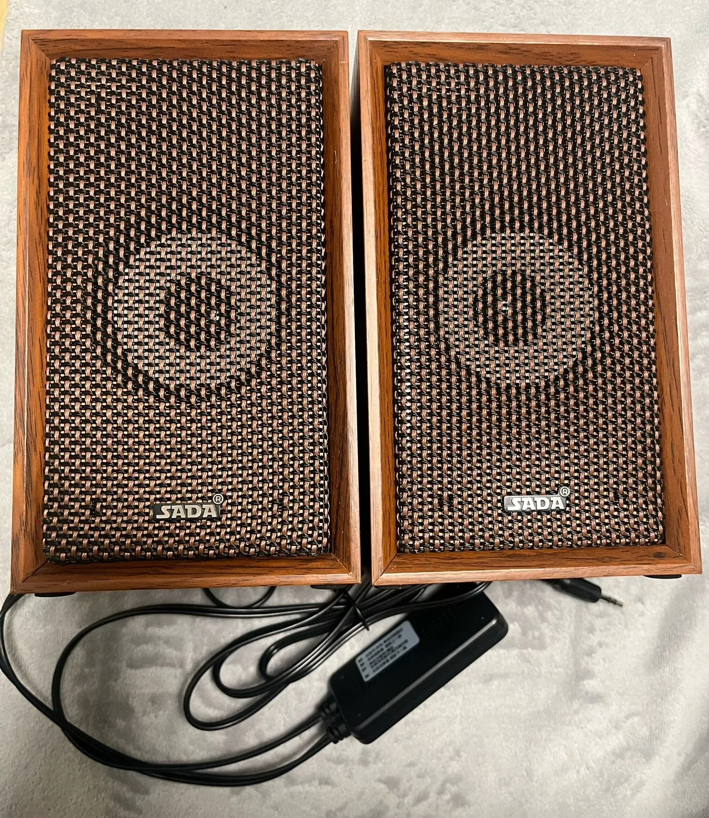 

SADA V-123 Retro Wood Speakers,Bluetooth&3.5mm Wired Soundbox,2.0 Stereo,Bass Port,Independent Control for Desktop Laptop Gaming