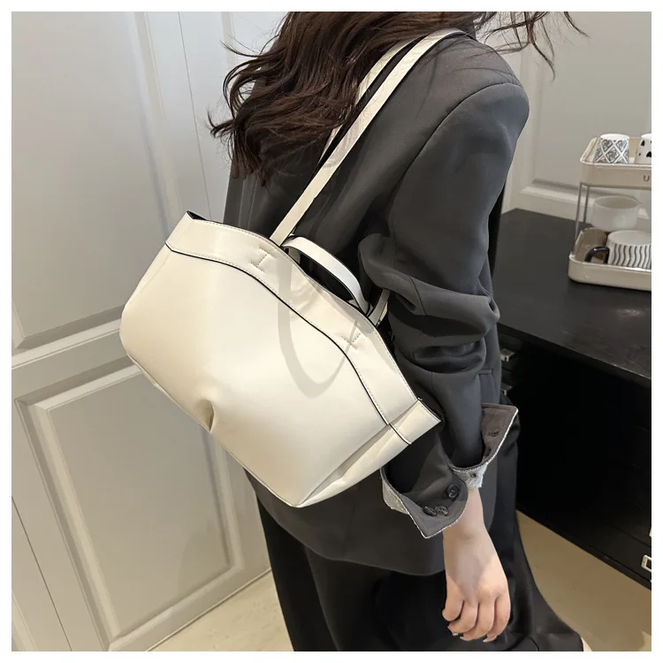 1 Stück Spezialtasche für Damen, große Kapazität, modische Joker-Umhängetasche, neue tragbare Handtasche für Pendler. – Detail 11