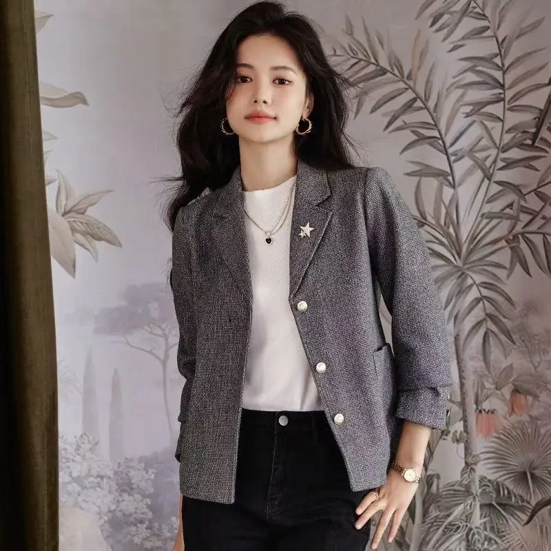 Small Suit Jacket Women's 2025 Spring Autumn New Outerwear Short High-Quality Blazer Coat Ladies Slim Casual Overcoat Female Top