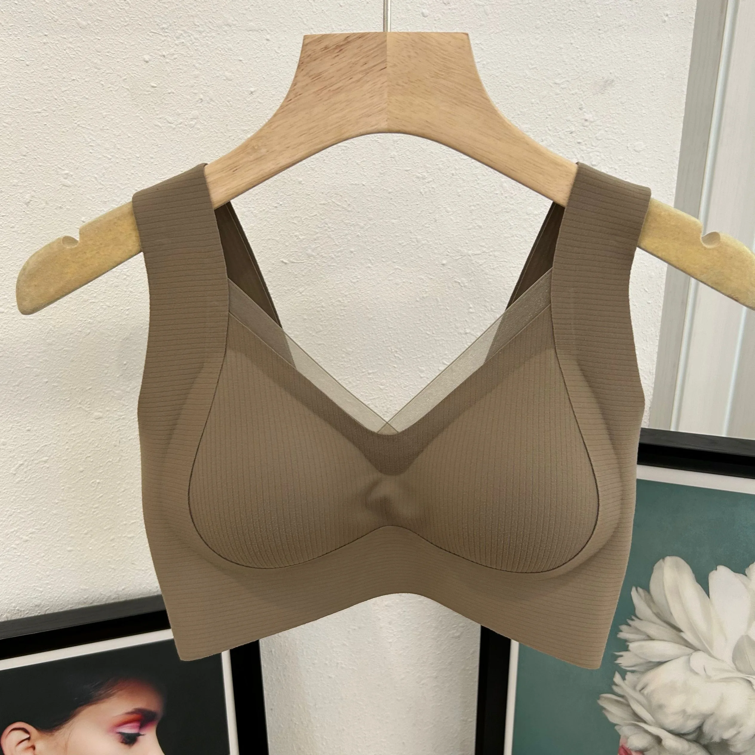 Seamless Mesh Pull-up Bra For Women Without Wires, Soft Support, Breast Reduction, Breathable And Beautiful Back Push-up Bra