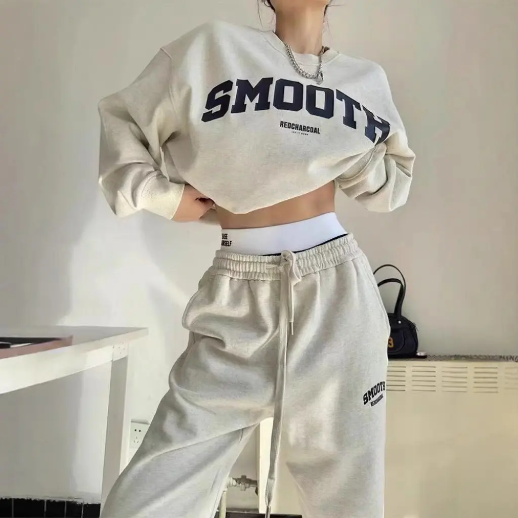 

Женский повседневный спортивный костюм в американском стиле, свободный универсальный комплект из толстовки и брюк для осени, студенческий комплект из двух предметов для бега