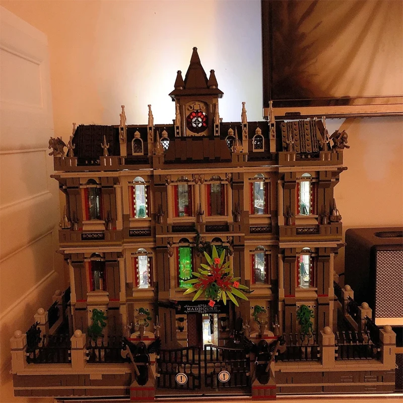 7527 個の狂人病院ビルディングブロック精神科病院映画建築モデルライト付き組み立てレンガのおもちゃ子供大人