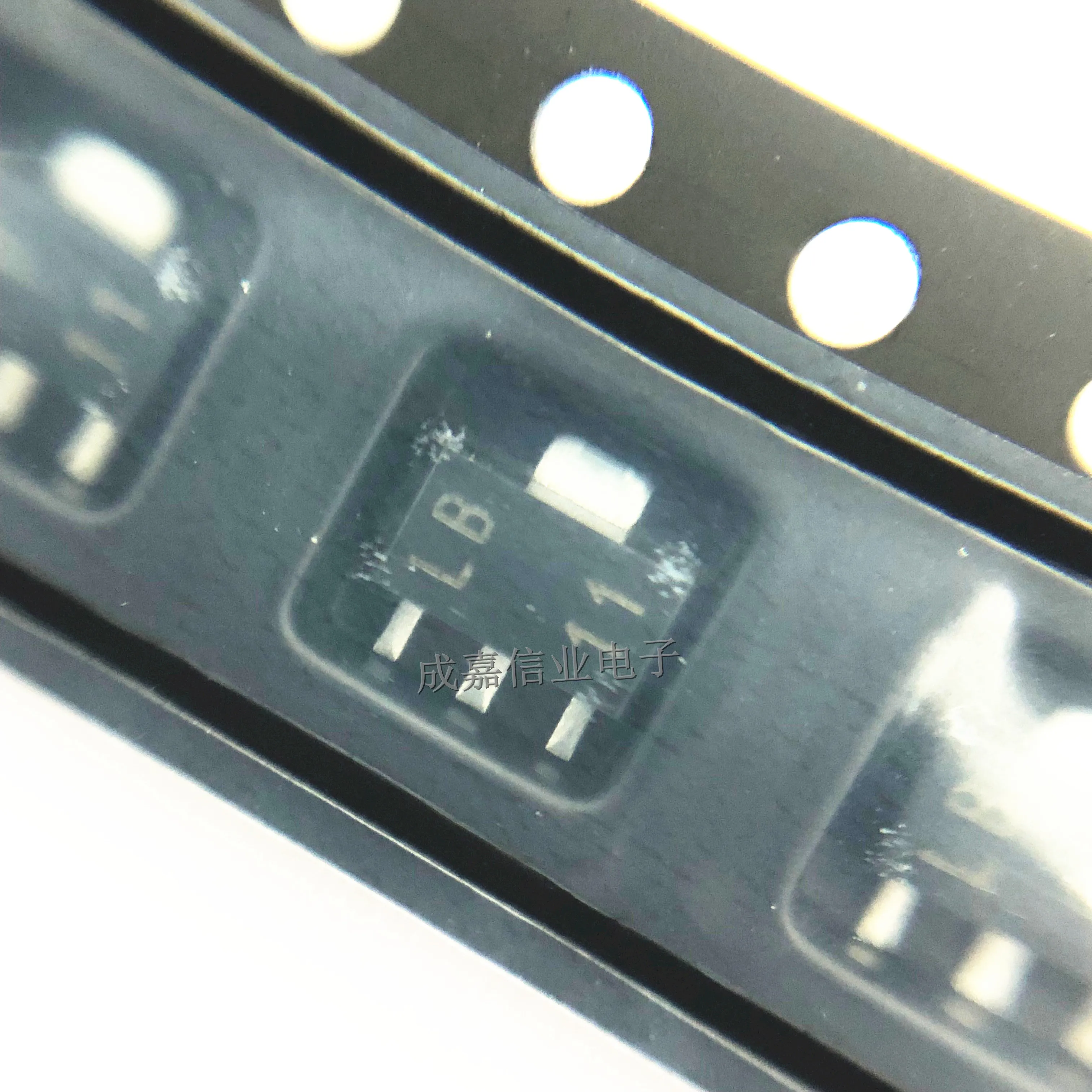 10 Stks/partij LM317LIPK Sot-89-3 Markering; lb Lineaire Spanningsregelaars 3Pin 100mA Adj Vltg Reg Pmic-Power Management Ics