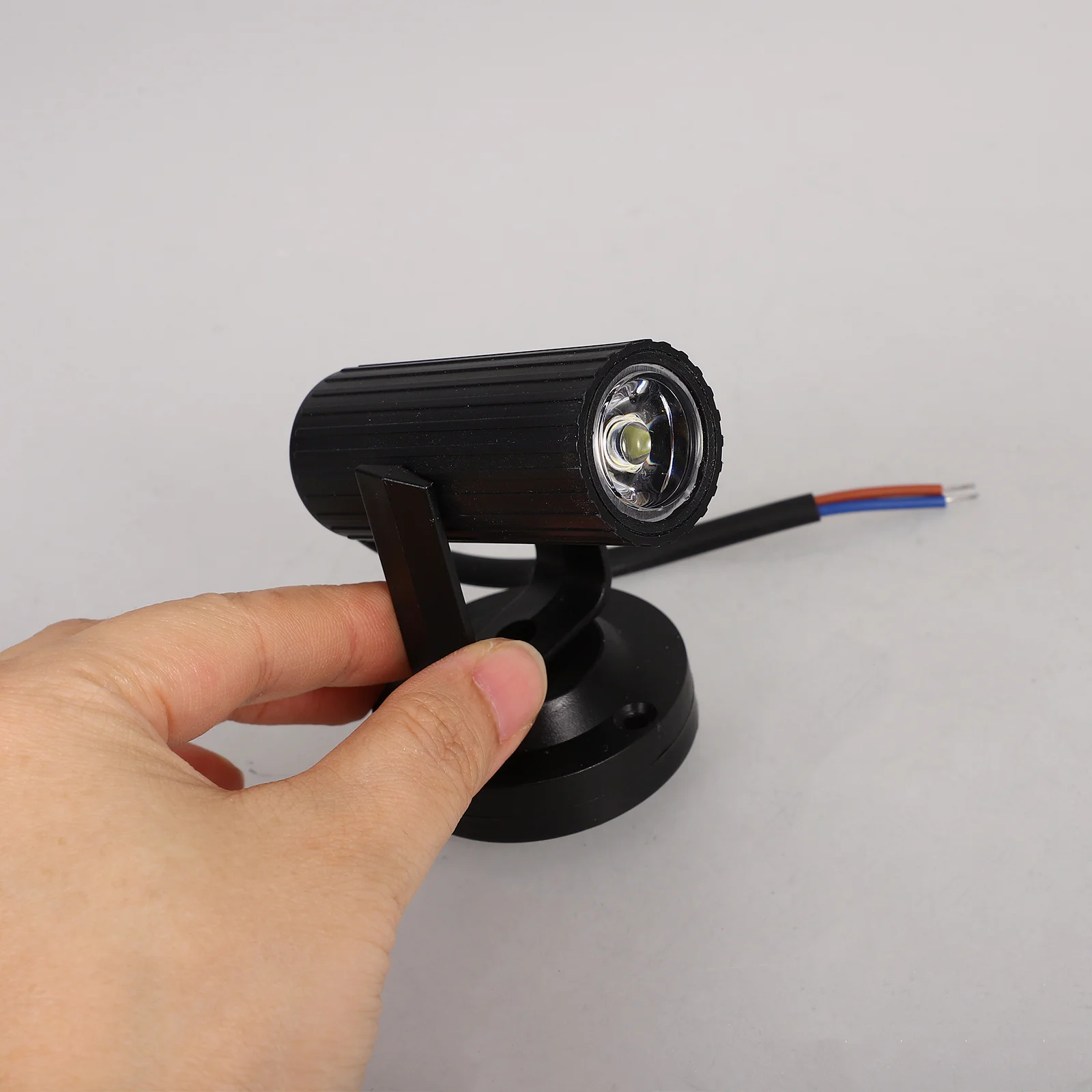 

2 шт. 1 Вт светодиодный луч сценический прожектор компактный маломощный длительный срок службы для бара KTV ночной клуб свадебная вечеринка шоу дискотека клуб лампа