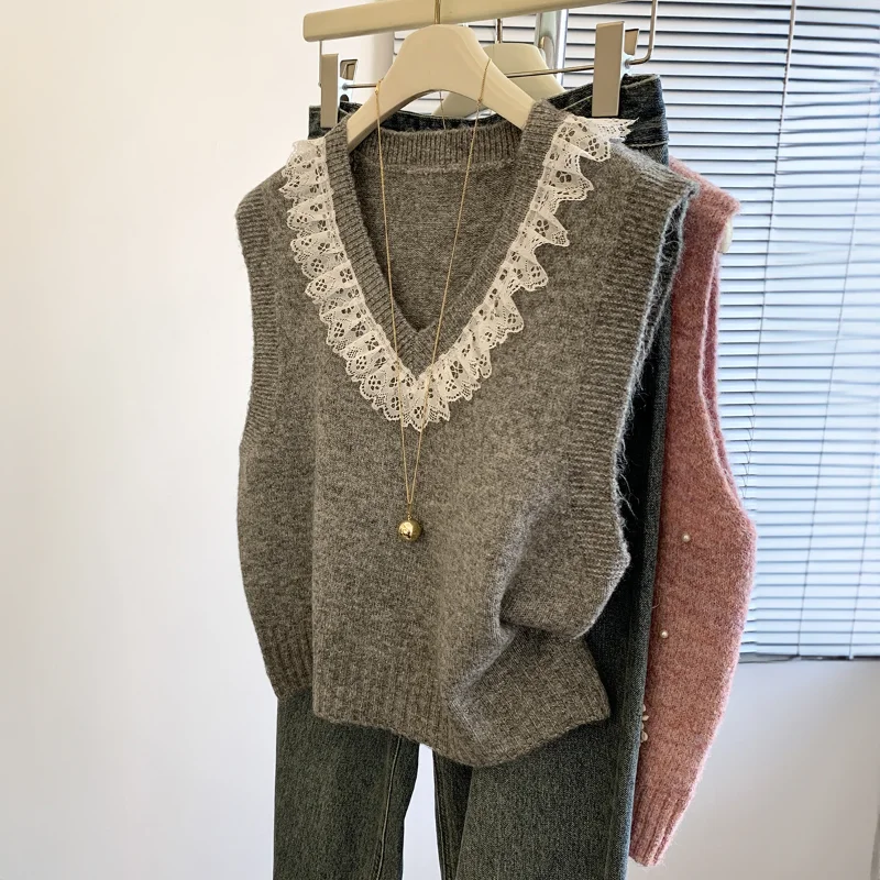 

Women's Lace Trim V Neck Knit Vest Sleeveless Loose Fit Casual Sweater Vest