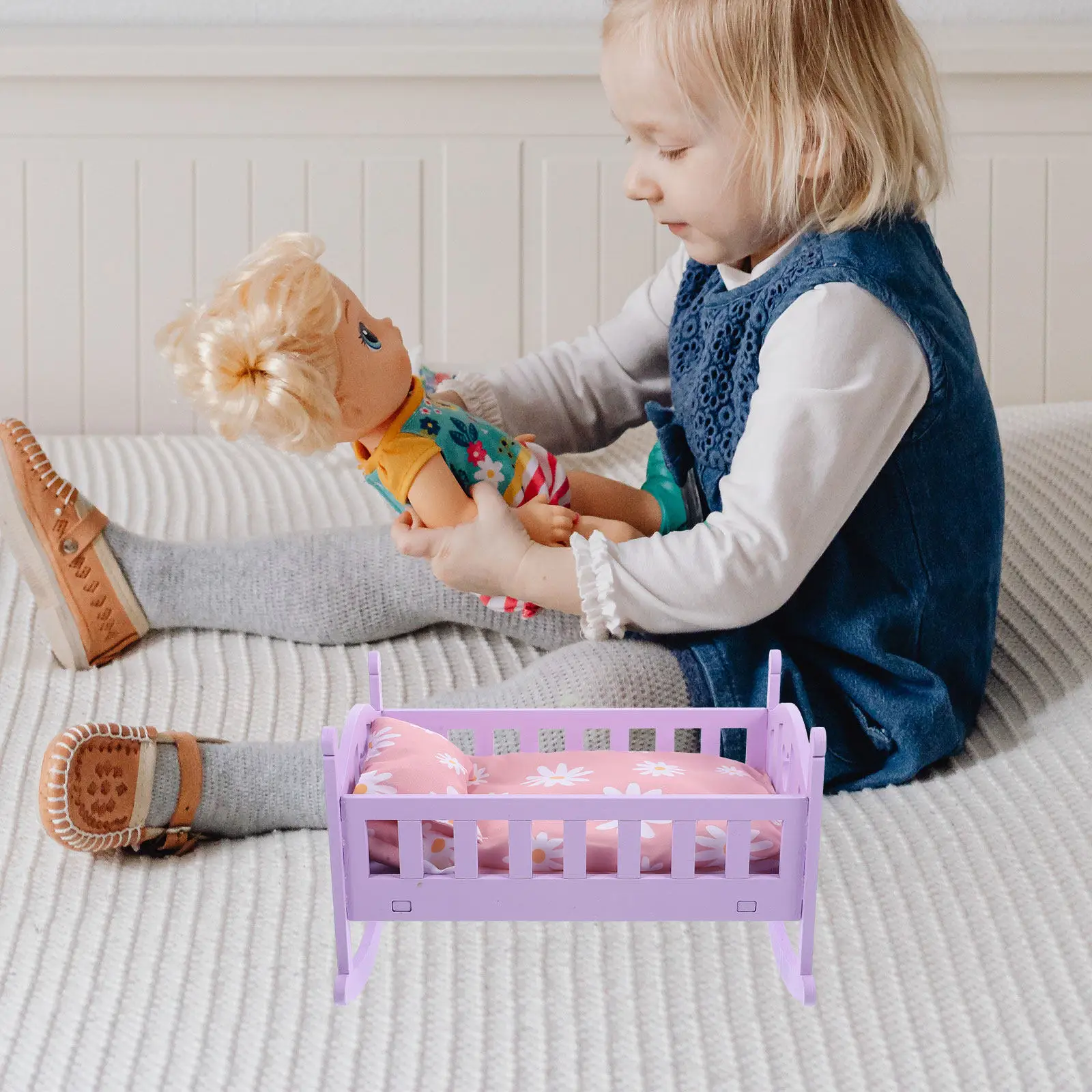

1Set Mini House Crib Wooden Bed Miniature Baby Furniture Natural Material Stable Frame Decoration Gift