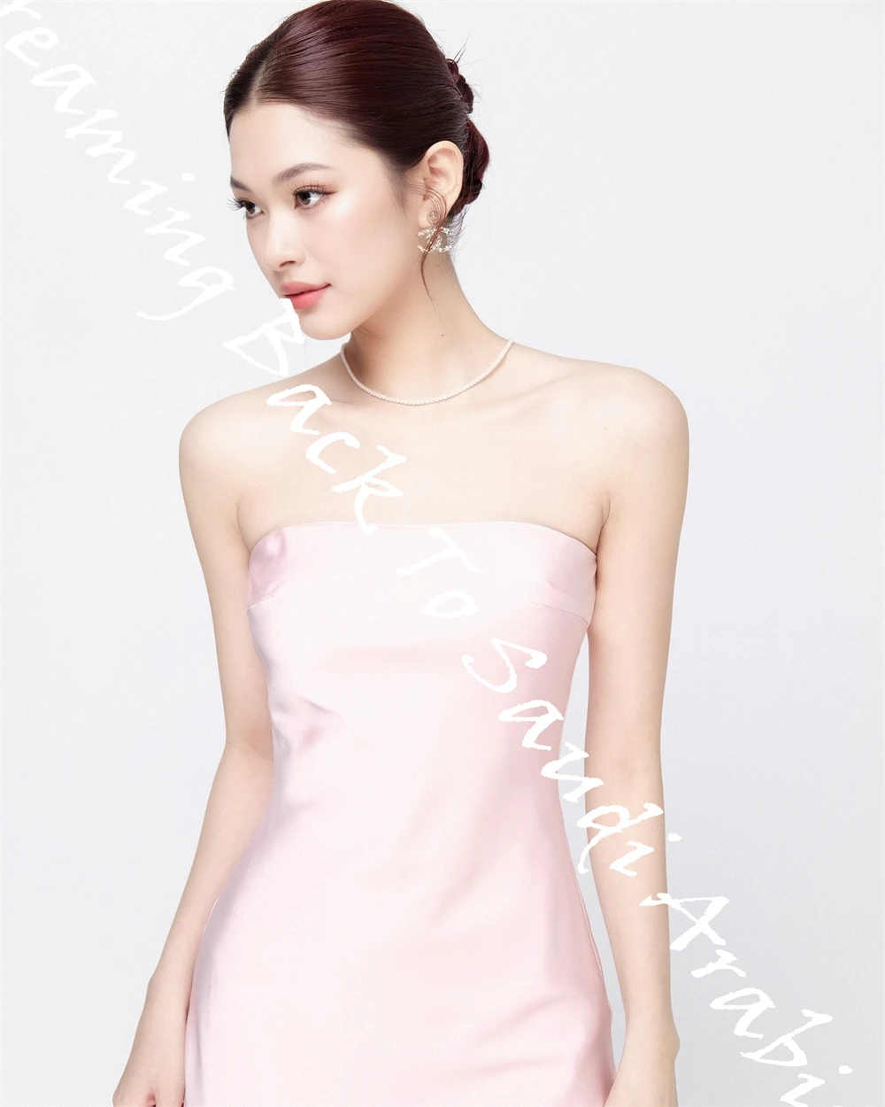 Aangepaste zeemeermin sierlijke roze satijnen avondjurk temperament strapless mouwloze feestjurk eenvoudige beroemdheid gaan