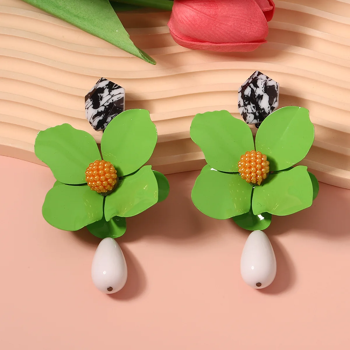 New Vintage Exaggerated Acrylic Flower Dangel Earrings For Women Creative 6-Color Flower Petal Resin Pendant Earrings Girls Gift