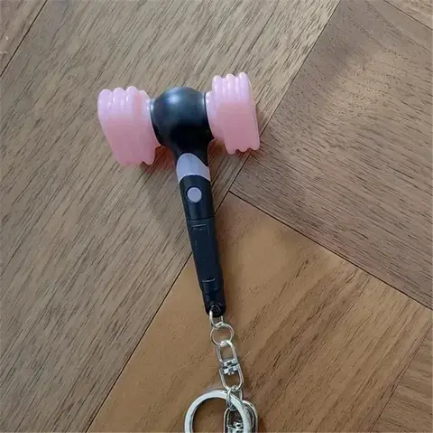 HOT Kpop Idol Girls Light Stick Keychains Creative Pink Hammer Keyrings Bag Pendant Fans Collections Gifts With Batteries
