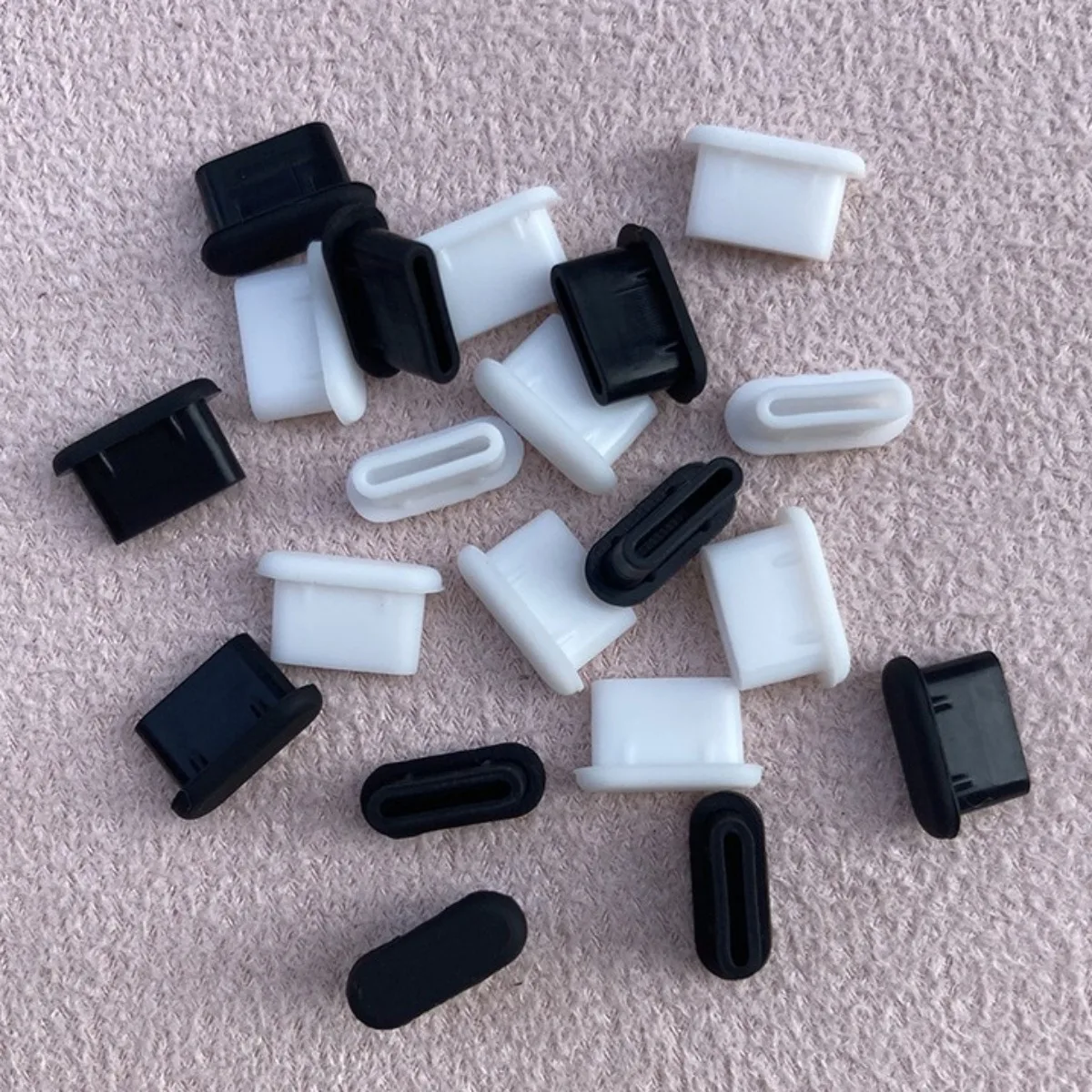 10 piezas de tapones antipolvo de silicona para puerto de carga USB tipo C, cubierta protectora negra y blanca para puerto de carga y protección contra el polvo del teléfono