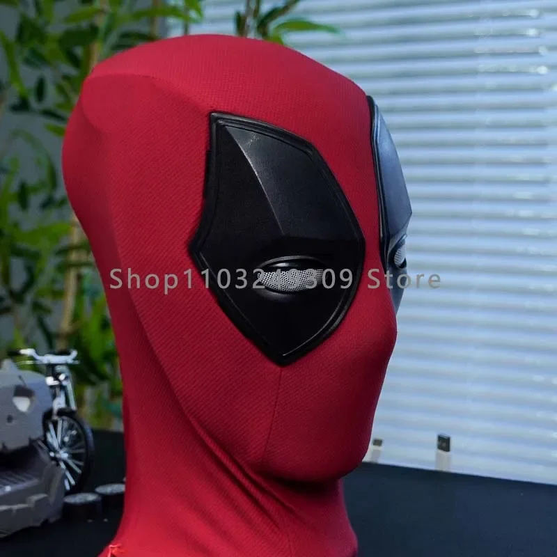 Marvel Comics Deadpool Halloween ringraziamento Deadpool Hood Cosplay Dress Mask con luci e musica, puoi battere le palpebre.