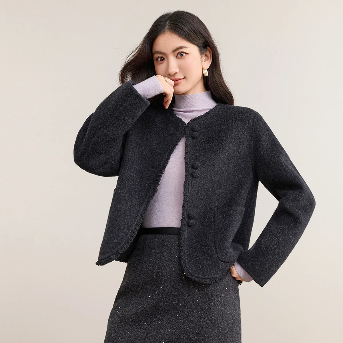 

SENTUBILA Jacket for Woman Elegant Double Faced Woolen Coat 2025 Winter Round Neck Thick Tassel Wool Short Overcoat W54OG8757