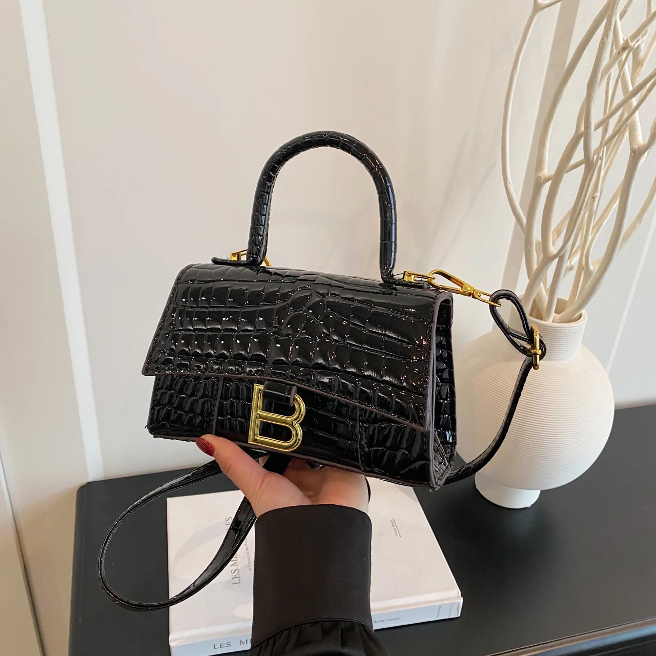 

2025 Chic Crocodile Pattern Mini Bag - Fashionable Crossbody Purse, Lightweight & Compact, Must-Have Women's Accessory