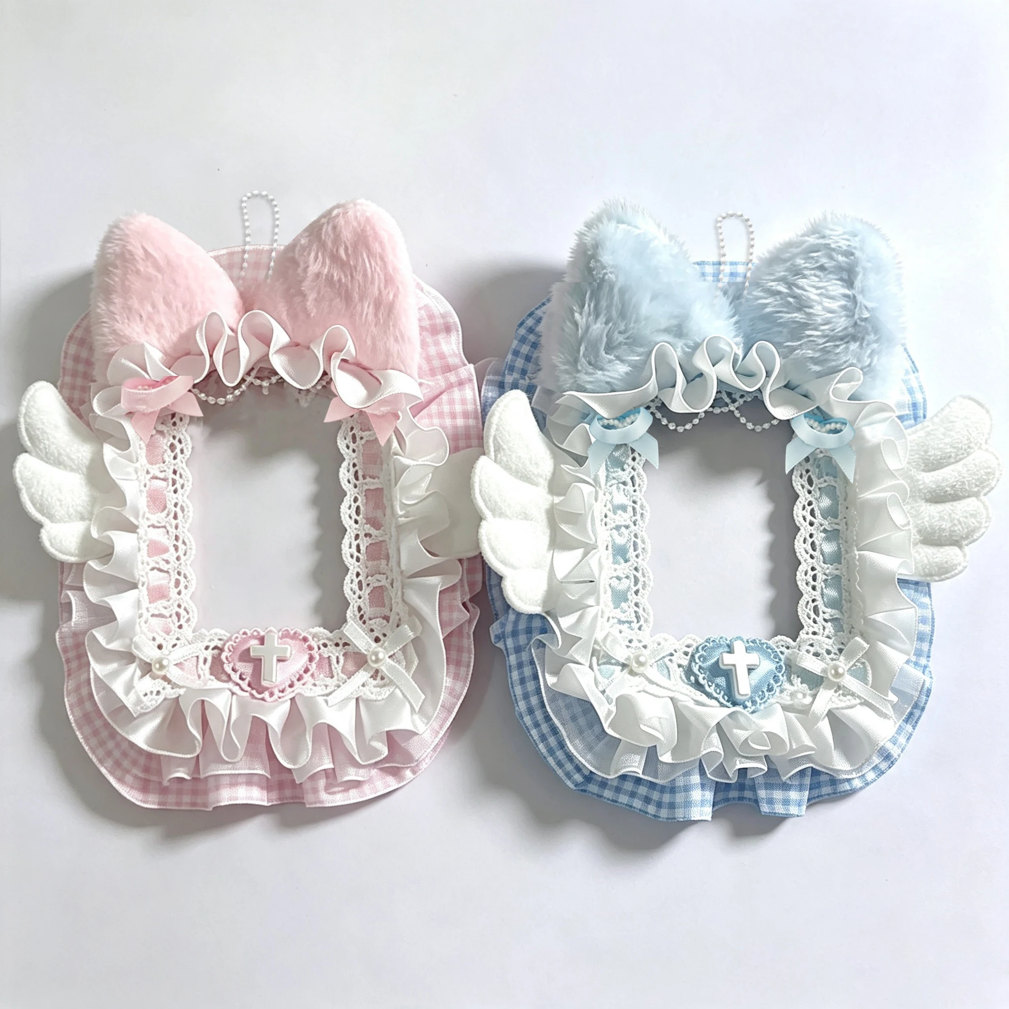 Handgemachter Fotokartenhalter mit flauschigen Katzenohren Flügeln, 3-Zoll PVC Tasche Spitzen Volant Karo, Idol Anime Karten, Fan Sammel- und Präsentationsartikel