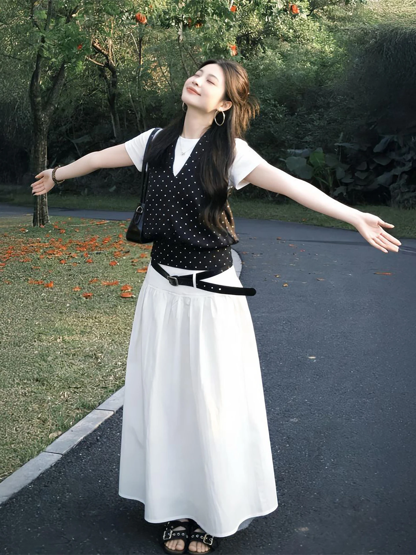 

Korean Style Simple Elegance Lazy Wave Dot Vest White Short Sleeve Top Belt High Waist Long Skirt Three Piece Set Women's Fas...