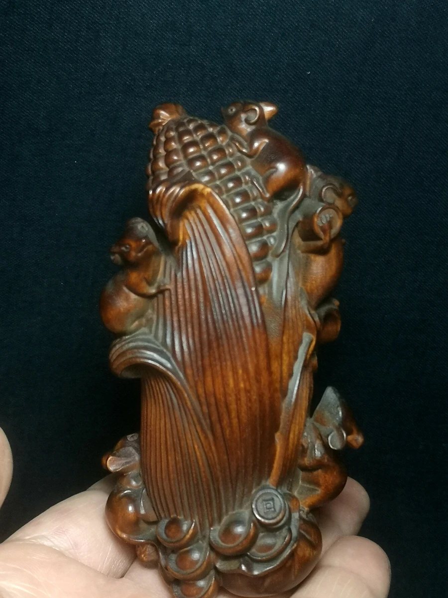 1919 Japanese boxwood hand carved corncob mouse table decoration old collectable gift H 4.0 in