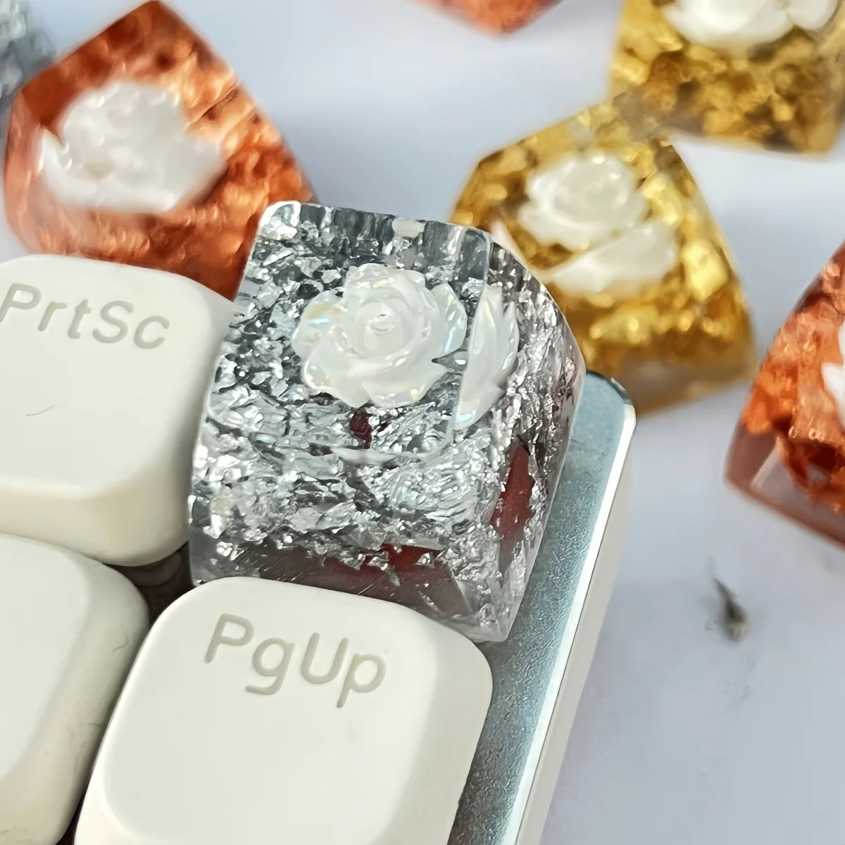 

Camellia Key caps flower keycaps resin DIY creative light-transmitting mechanical keyboard