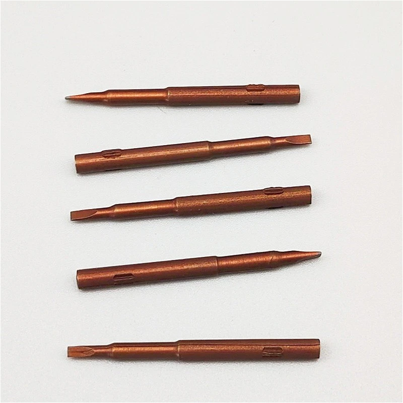 تتضمن لقم فولاذية بديلة لمفك البراغي متعدد المقاسات أنواع فيليبس/توركس/السداسية