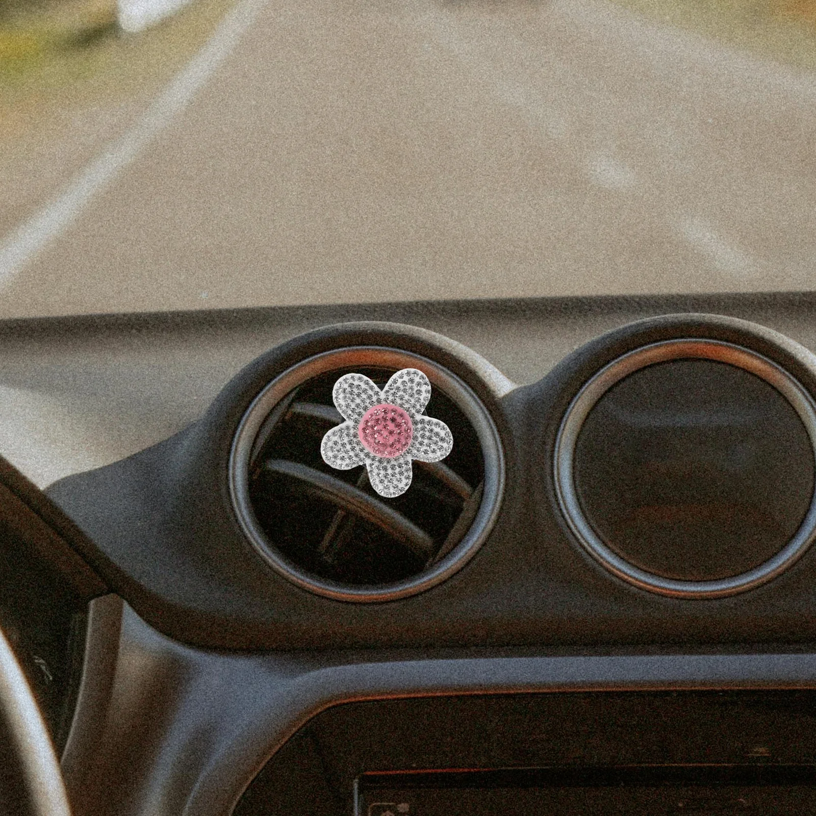 

2Pcs Car Air Vent Clip Flower Shaped Rhinestone Bling Crystal Perfume Diffuser Car Air Freshener Interior Decor
