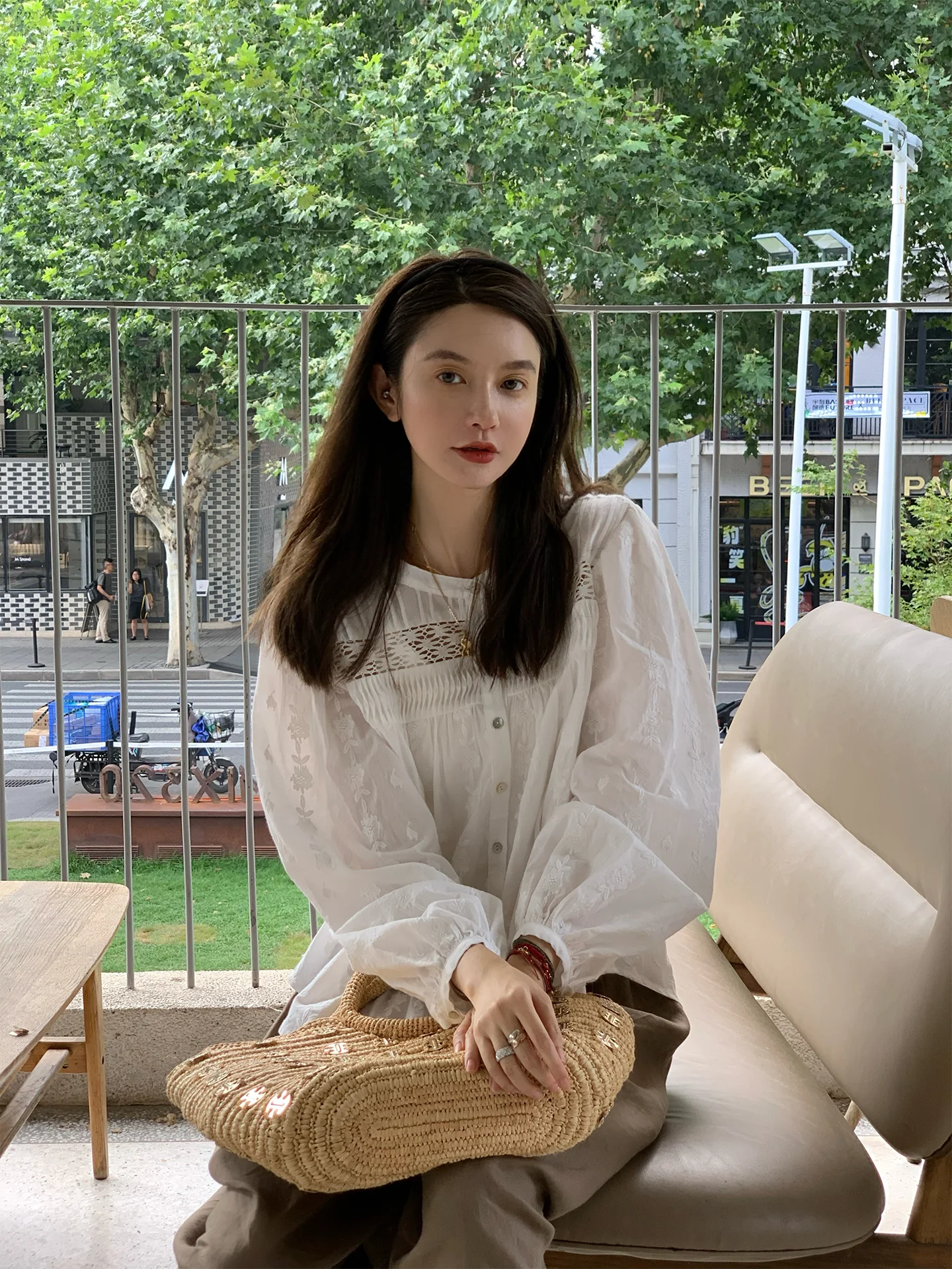 

French Sle Cotton Lace Patchwork Embroidered Heavy Work Lantern Sve irt for Women Breathable Lightweight Summer Top