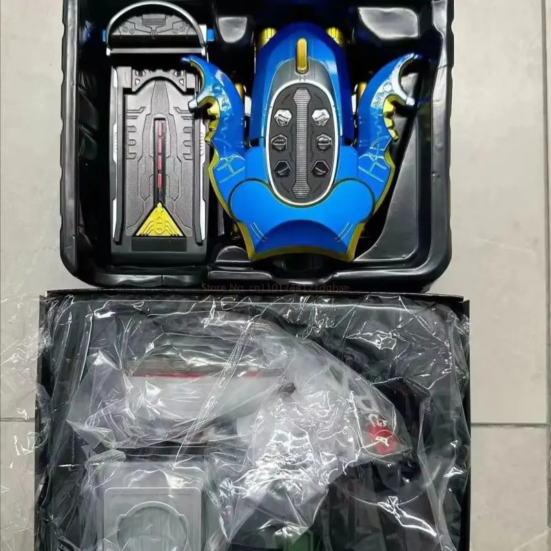 

In Stock Bandai CSM Kamen Rider Kabuto Zector Transformation Belt Wasp Armor Action Figure