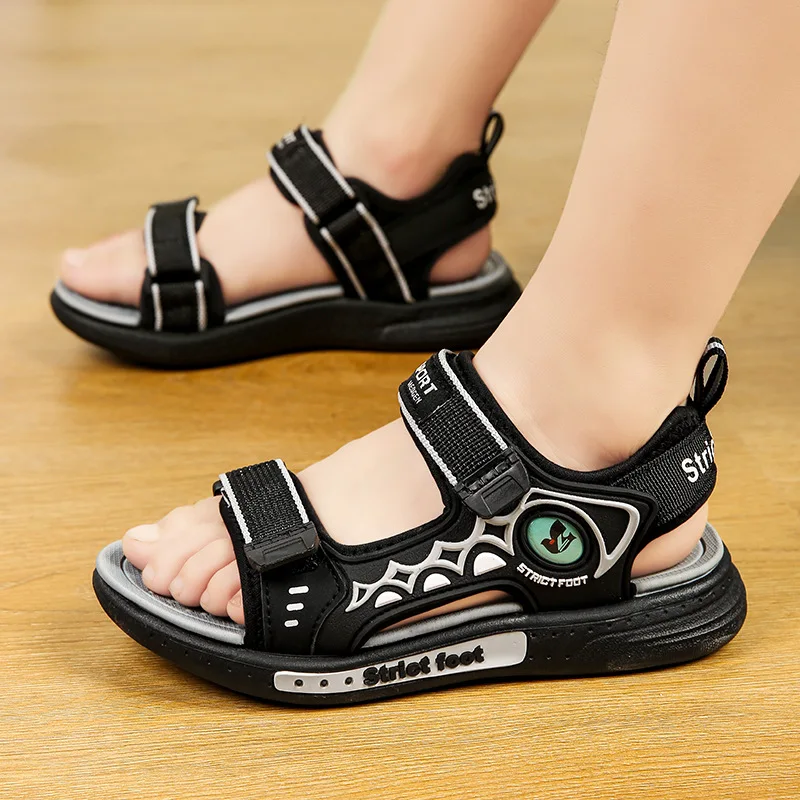 

Boys Sandals 2024 Summer New Children's Shoes Soft Sole Non-Slip Lightweight Medium and Large Children's Beach Shoes