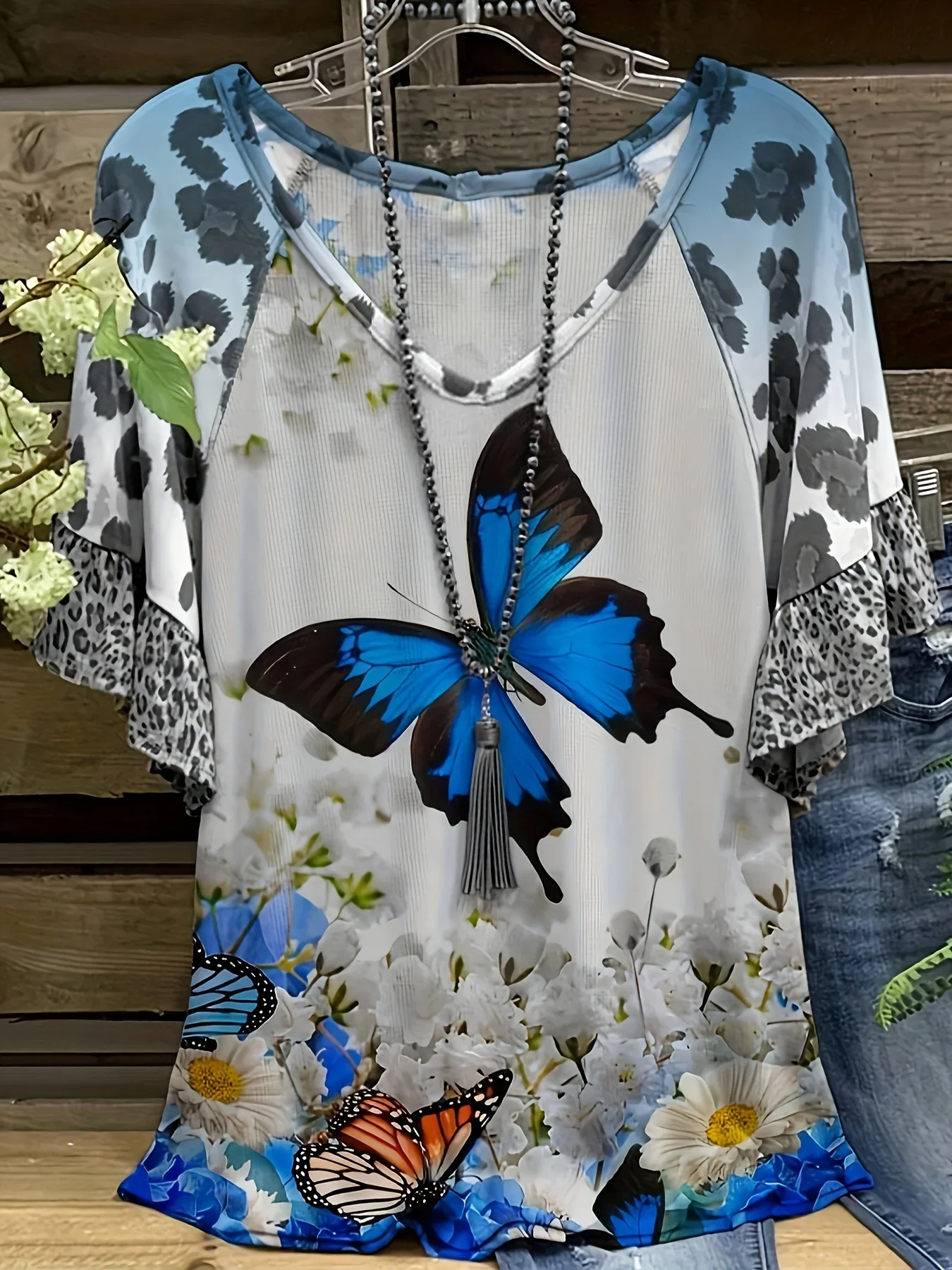 Plus Size Women Butterfly Floral Print T-shirt, V Neck Raglan Ruffle Short Sleeve Casual Loose Summer Tee Tops