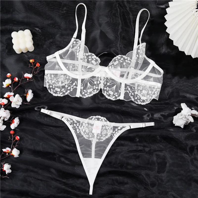 

Сексуальное женское белье, прозрачный бюстгальтер с романтической вышивкой и цветами, короткий комплект, белое нижнее белье, трусики с половиной чашки, прозрачный кружевной экзотический комплект