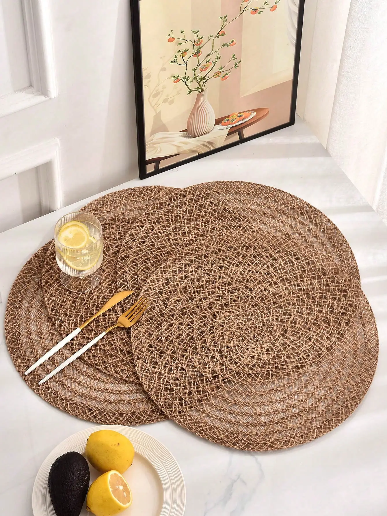 

4pcs/set Straw Placemat, Creative Khaki Round Woven Table Mat For Dining Table