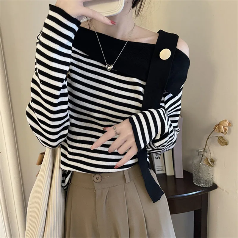 Diagonal Collar Irregular Striped Knitted Sweater Women Off The Shoulder Contrast Elegant Slim Fit 2023 Shirts for Women Jumper