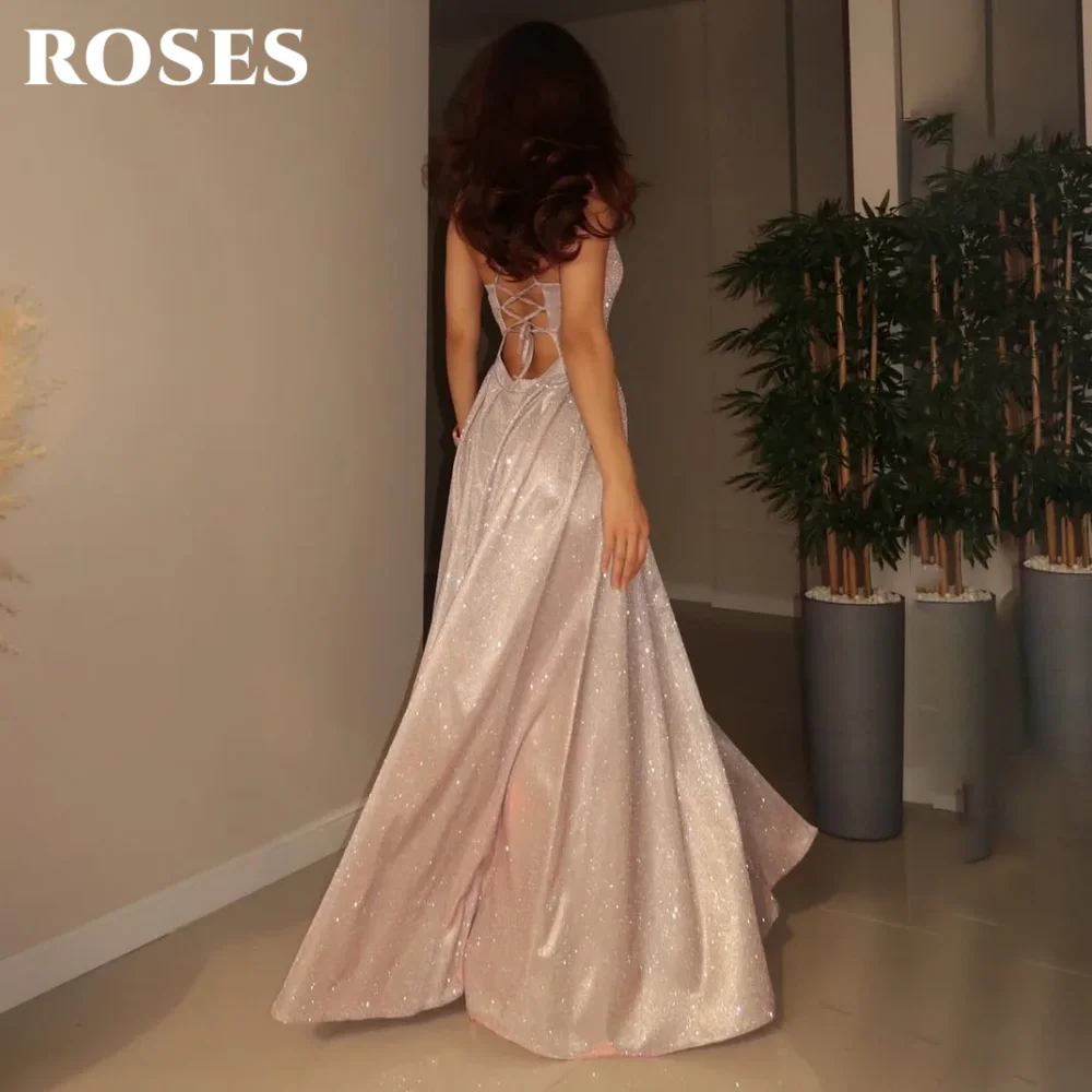 ชุดราตรีสีเงินวิบวับ โรส ซิลเวอร์ ทรงเอไลน์ สำหรับงานพรอม งานแต่งงาน หรืองานเลี้ยงตอนเย็น แบบมีรอยผ่า แขนกุด สามารถสั่งตัดได้