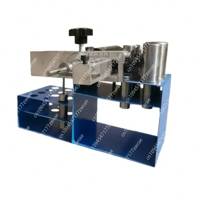 Professional Hand Cranked Hose Peeler Machine For Removing Rubber Covers From Hydraulic Tubes