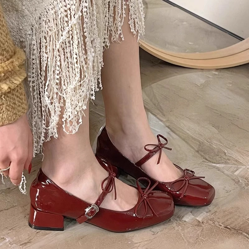 

Женские туфли на массивном каблуке, новинка весны 2023, нескользящие туфли на высоком каблуке с круглым квадратным носком и узлом-бабочкой, с кристаллами и пряжкой