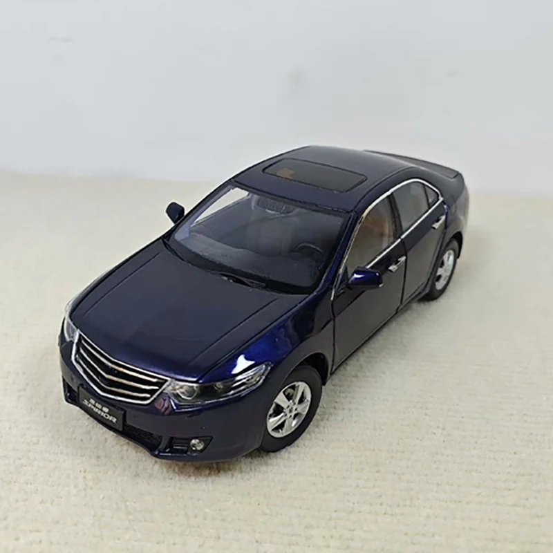 Spirior Blue Purple Alloy Car Model Tabletop Decoration Micromodel Collect Show Gift 1:18