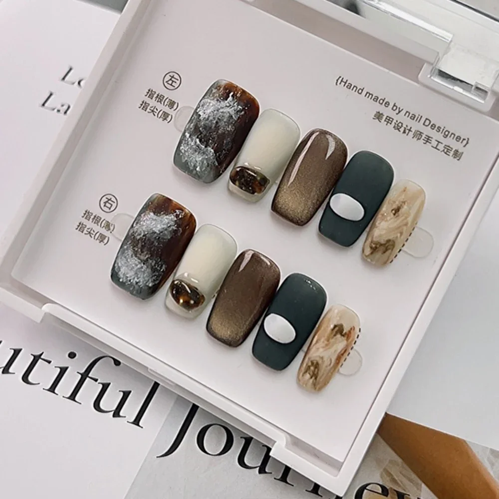 New 10Pcs Kawaii Hand-Painted Graffiti Handmade Manicure Retro Polka Point Streak Fashion Cat Eye Short Artificial False Nails