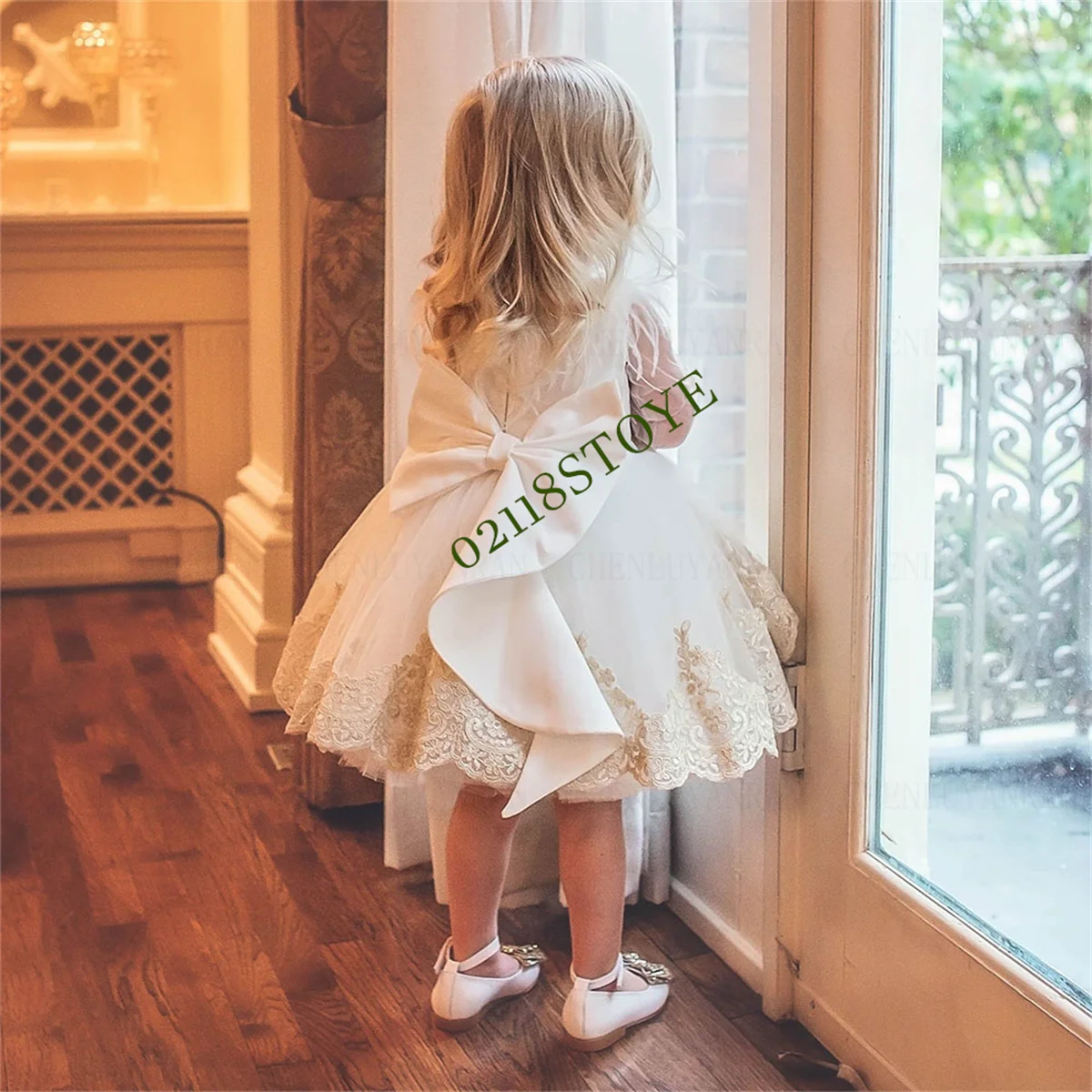 

Ivory Applique Flower Girl Dress Feather A-Line Girls Princess Wedding Party Dress Beading Puffy First Communion Gown Dress