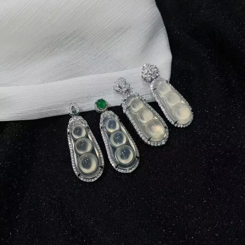 

Wholesale Silver-Plated Inlaid Ice-like Madagascar Agate White Chalcedony Fu Dou Pendant Agate Sauteed Green Beans Women's Jade