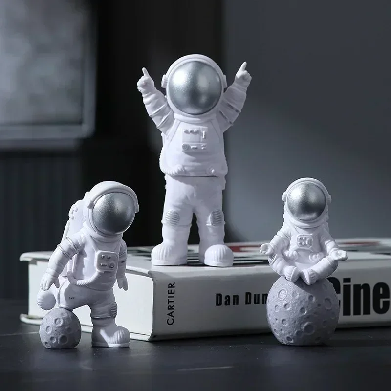 4/3pcs Universe Rocket Astronaut Desk Decoration Kawaii Figurines Office Accessories Home Decoration Desktop Model Birthday Gift