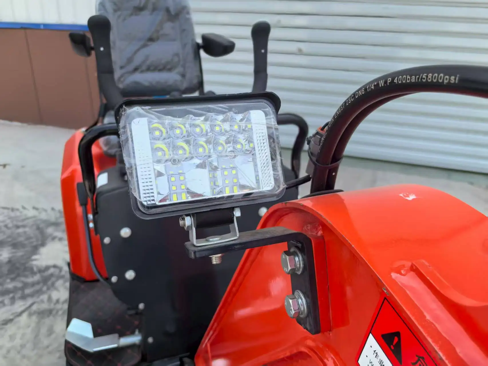 Vendita di escavatori agricoli domestici cingolati con ERUO 5 EPA, macchine durevoli ed efficienti