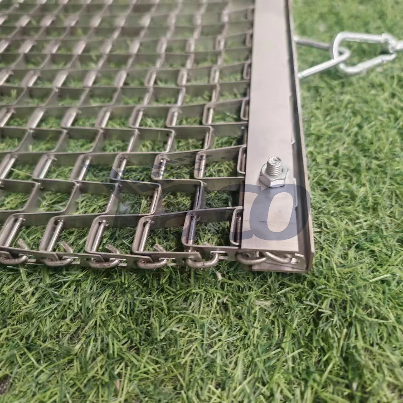 

3x3' 3x4' 4x4' 4x5' 5x6' Flexible Heavy Duty Plated Steel Drag Mats