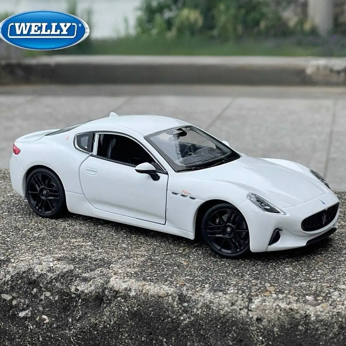 

Welly 1/24 Maserati Granturismo Folgore 2023 Coupe Alloy Sports Car Model Diecasts Metal Toy Racing Vehicles Car Model Kids Gift